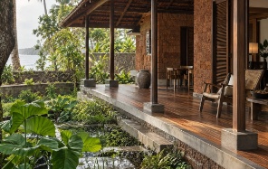 The Long Verandah in Kozhikode